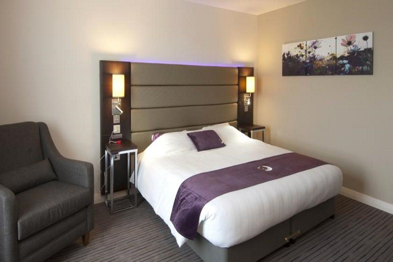 Premier Inn Premier Inn Wellingborough Extérieur photo